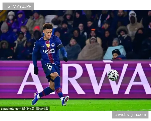 巴黎德比展现体育精神，巴黎FC球员抽筋后对手协助获赞